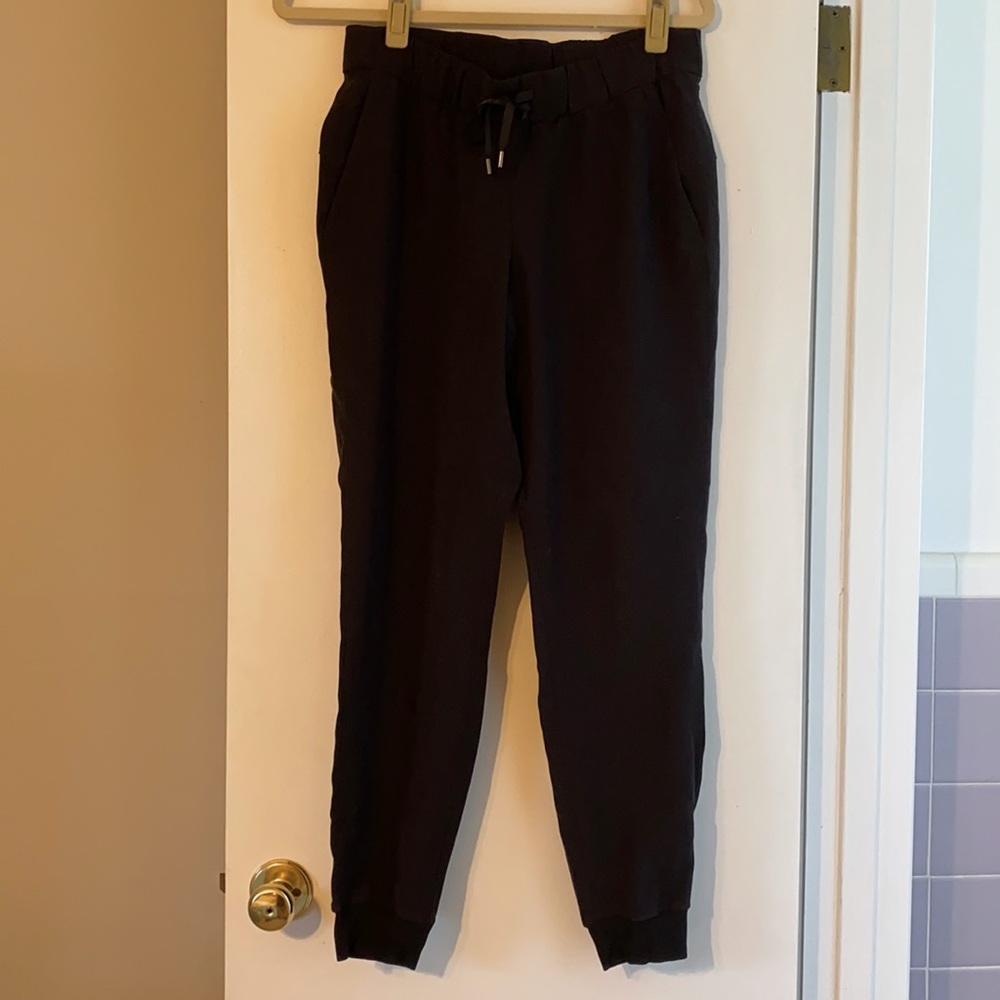 Black Lululemon joggers
